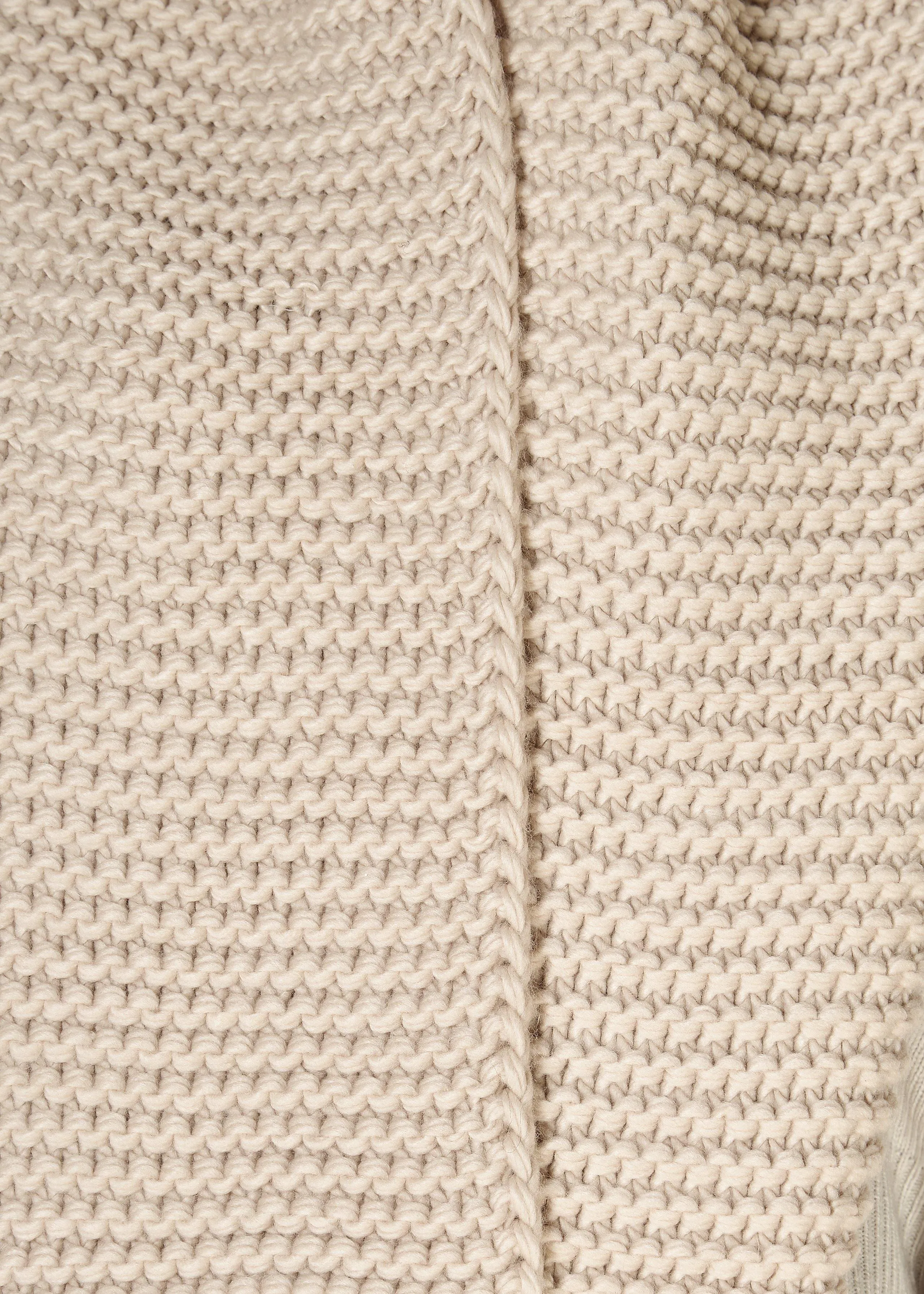 Cream Knitted Collar