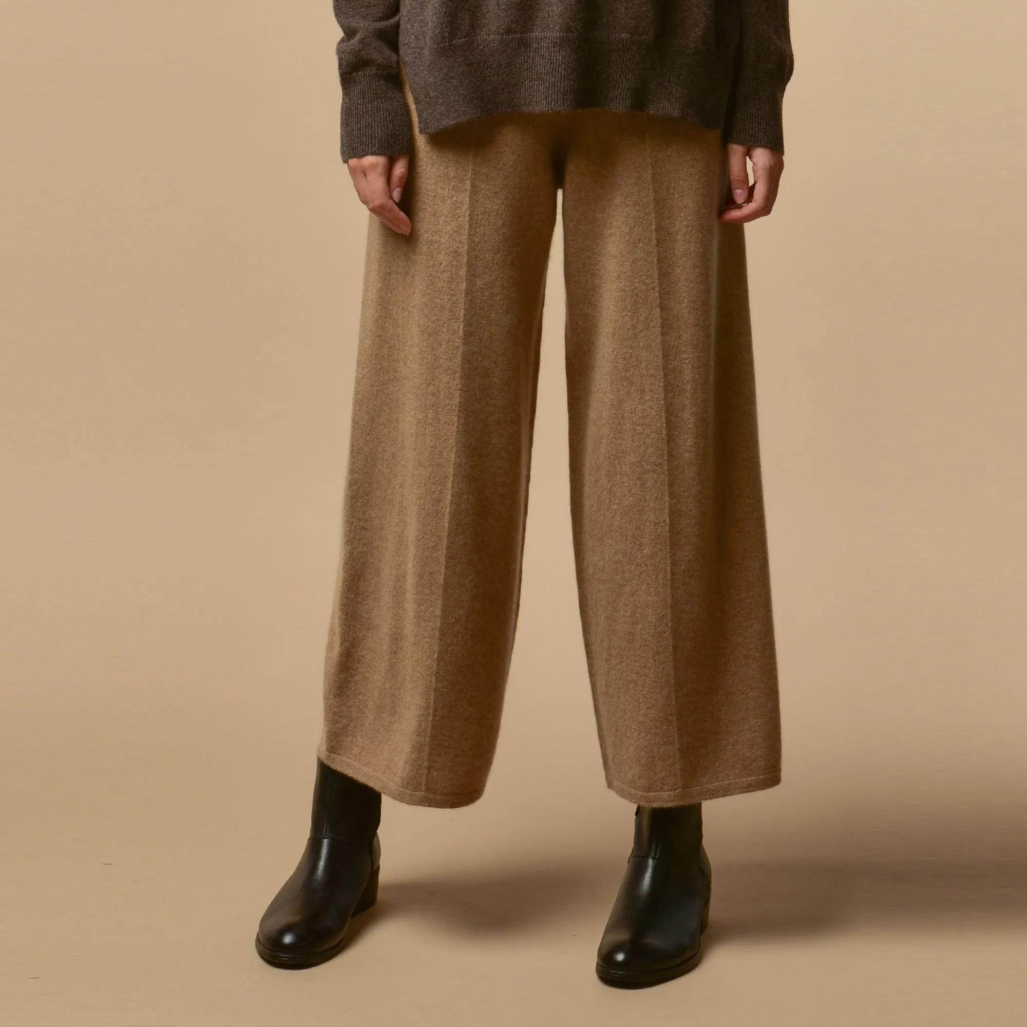 Loose Fit Pants_Dark Beige